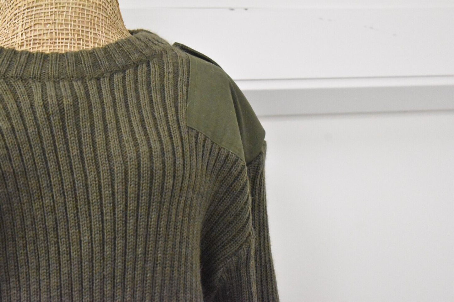 British Army Olive Green Wool Jumper – Royal Artillery Pullover, 40" Chest