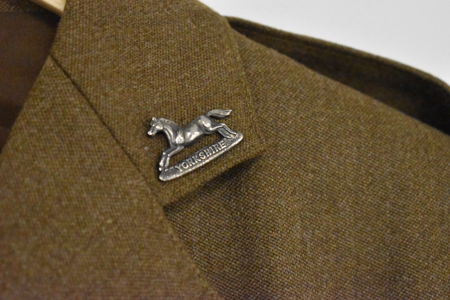 British Army Men’s No. 2 Dress Jacket – Yorkshire Regiment – Size 182/100/84