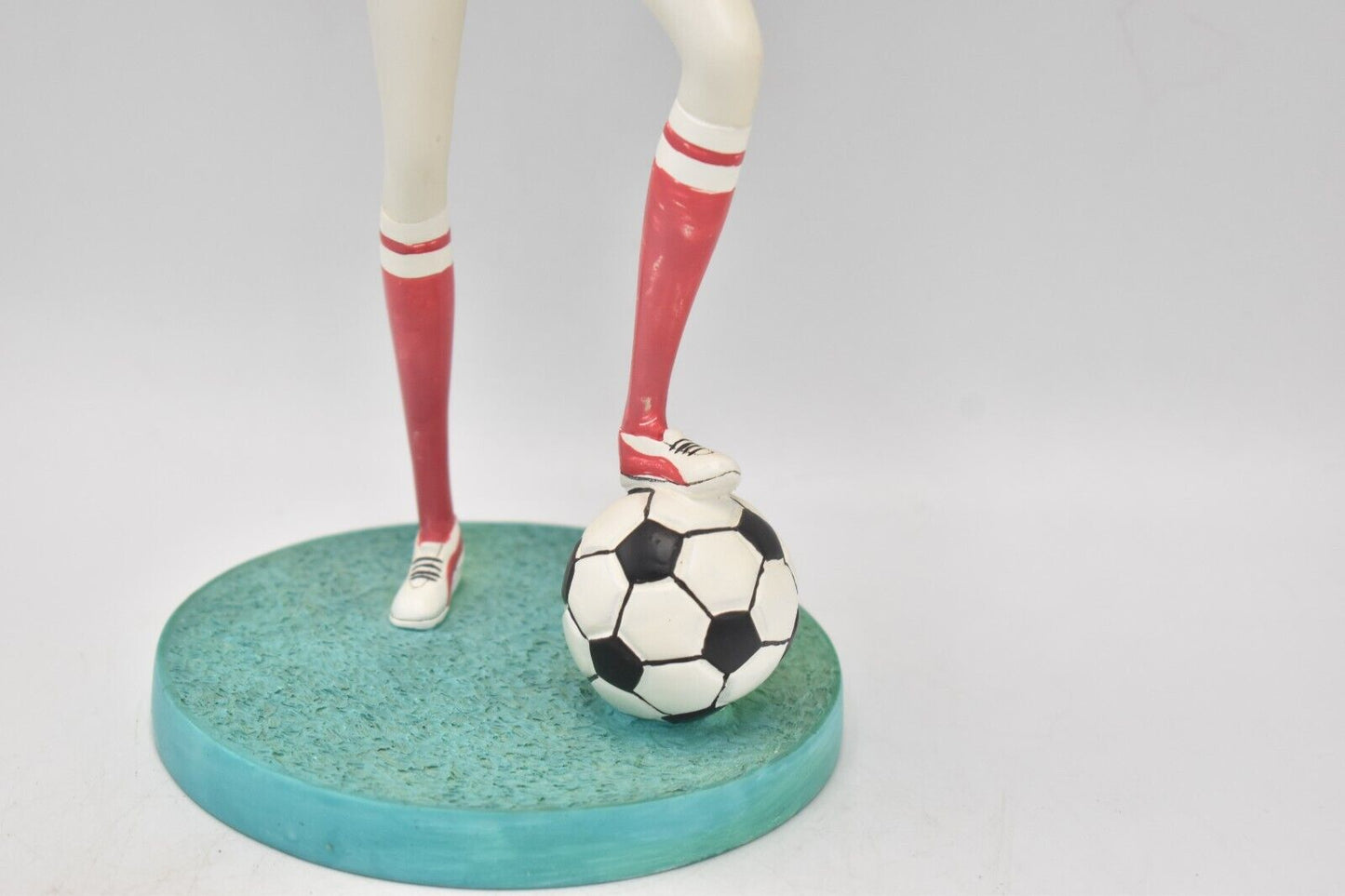Betty Boop Footballer Figurine Statue Ornament – King Features Syndicate 2002