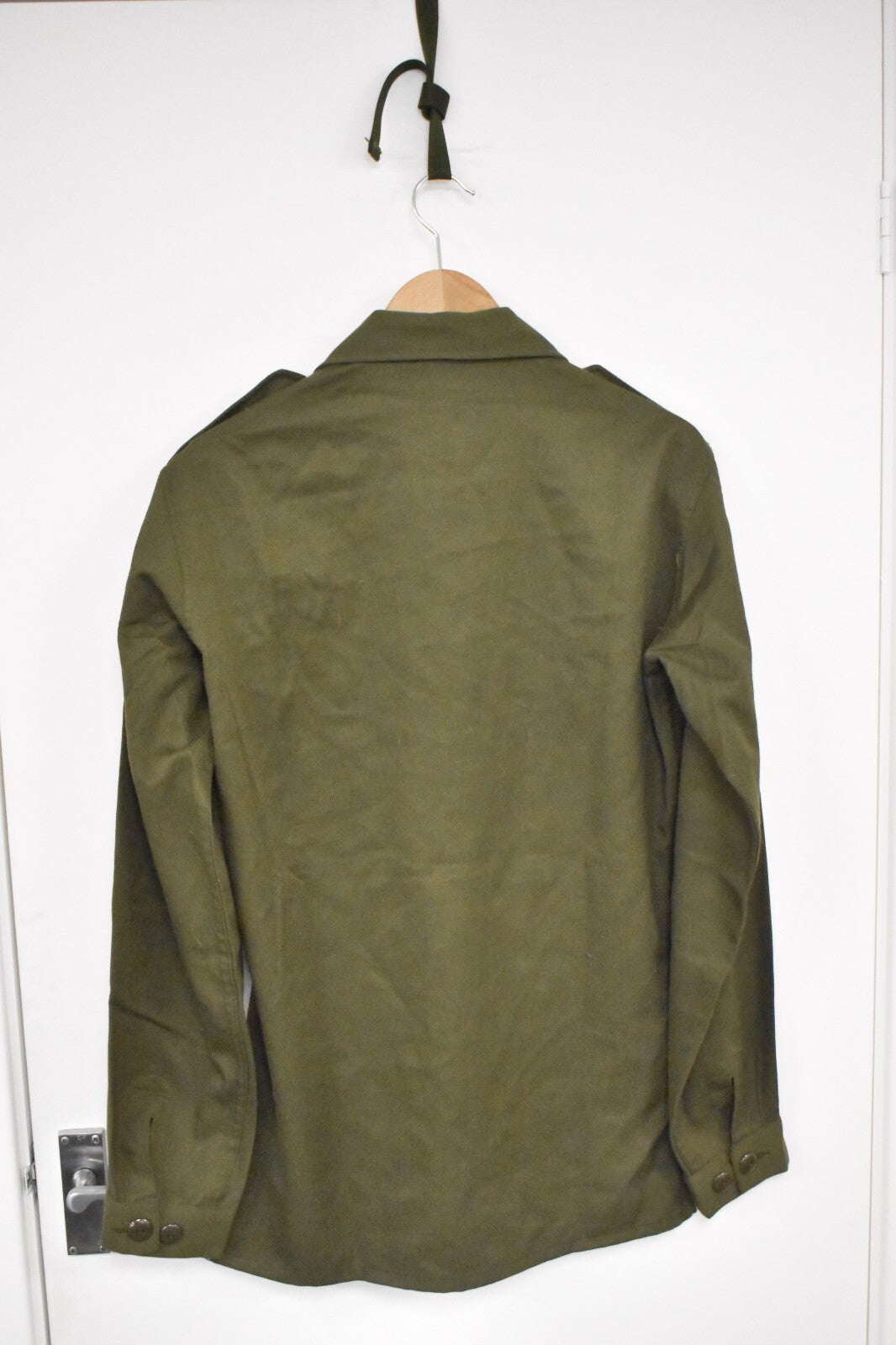 Austrian Army Field Shirt – Heereseigentum Olive – Dated 1983 – 40" Chest