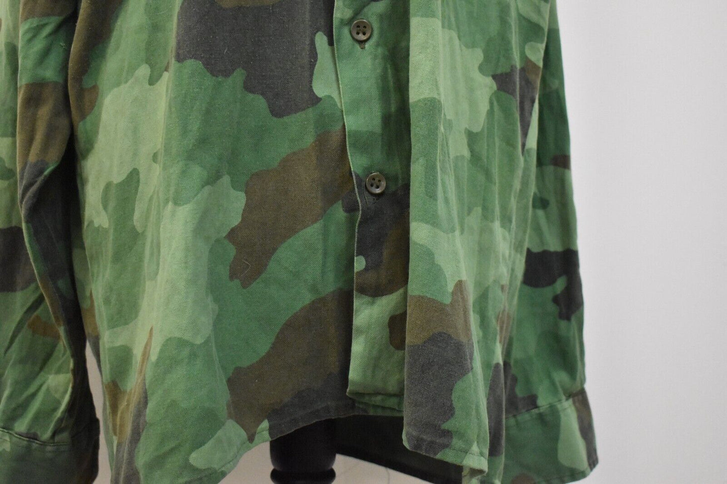 Vintage Serbian Army Combat Shirt – Oakleaf Camo, Yugoslavia Uniform, 44" Chest