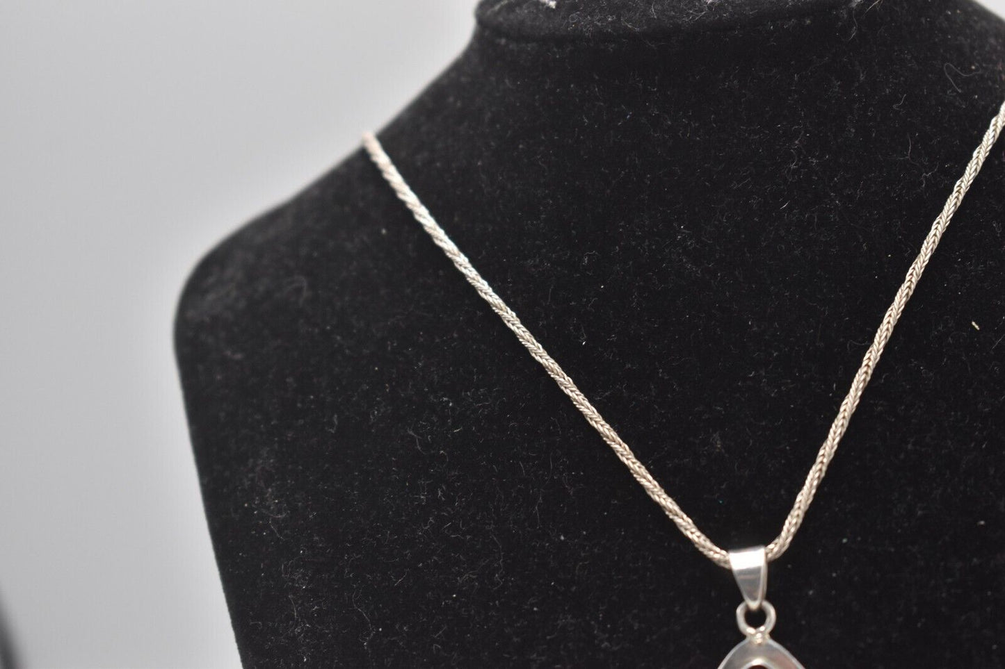 Vintage Sterling Silver 925 Necklace with Amber Pendant – 50cm, 23g