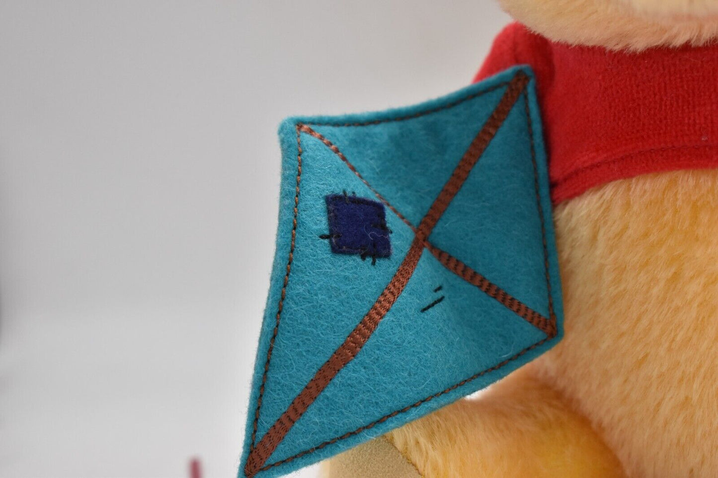 Steiff Disney Winnie The Pooh with Kite – Limited Edition 690853