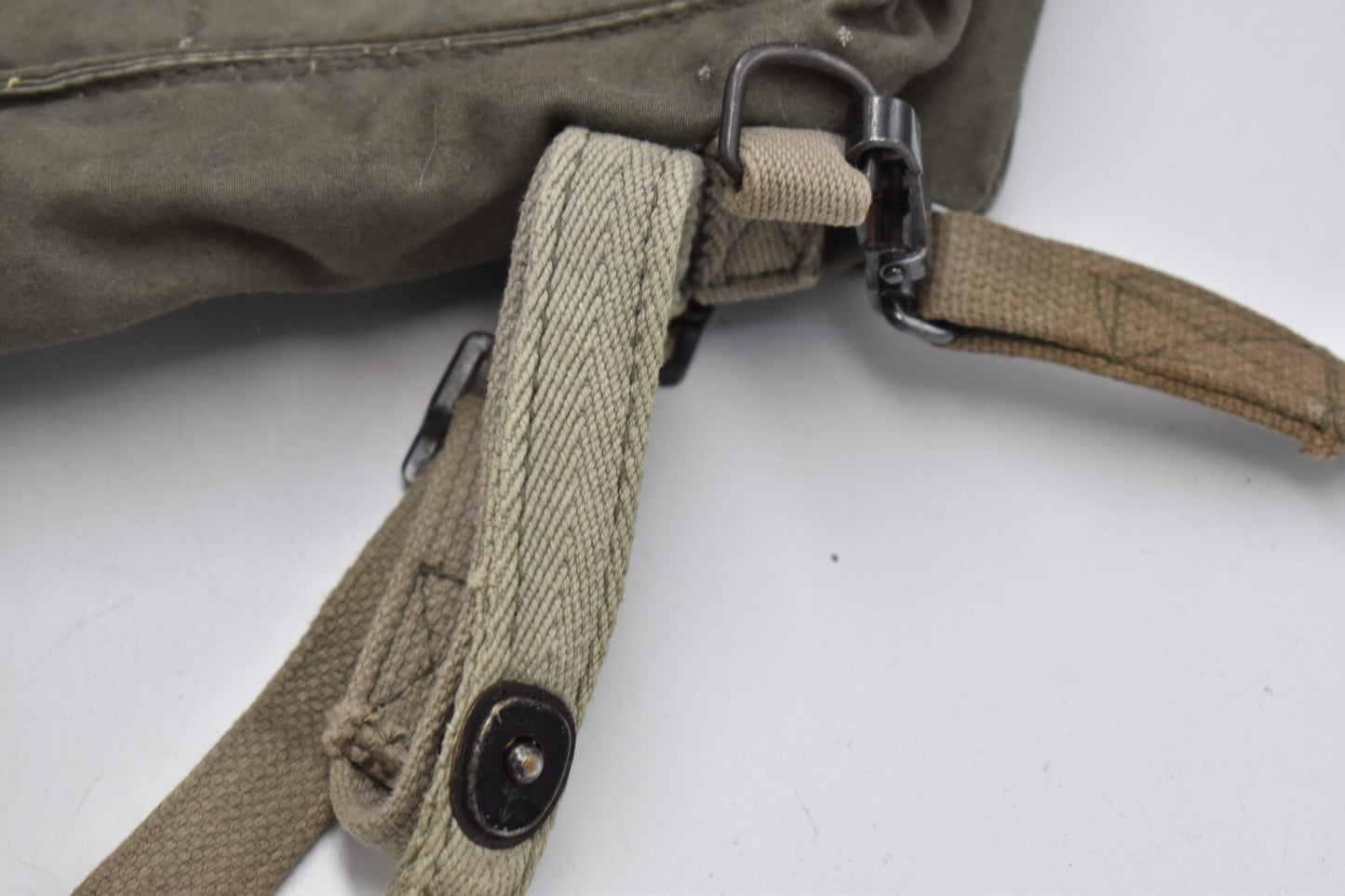Yugoslavian Serbian Army M77 Backpack – Military Surplus Rucksack/Messenger