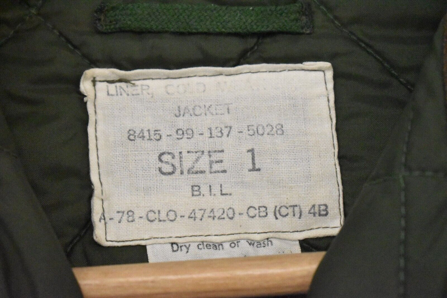 British Army Green Quilted Extreme Cold Weather Parka Jacket Liner – 36" Chest