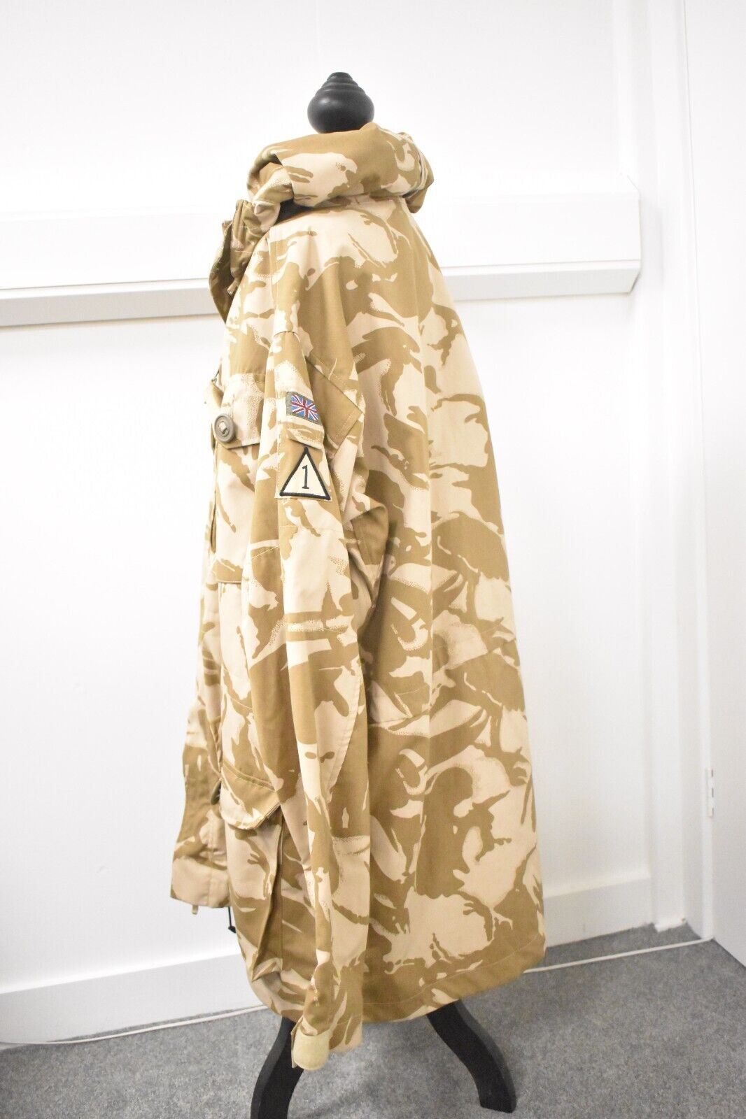 British Army Desert DDPM Camouflage Windproof Combat Smock Jacket - Size 180/104
