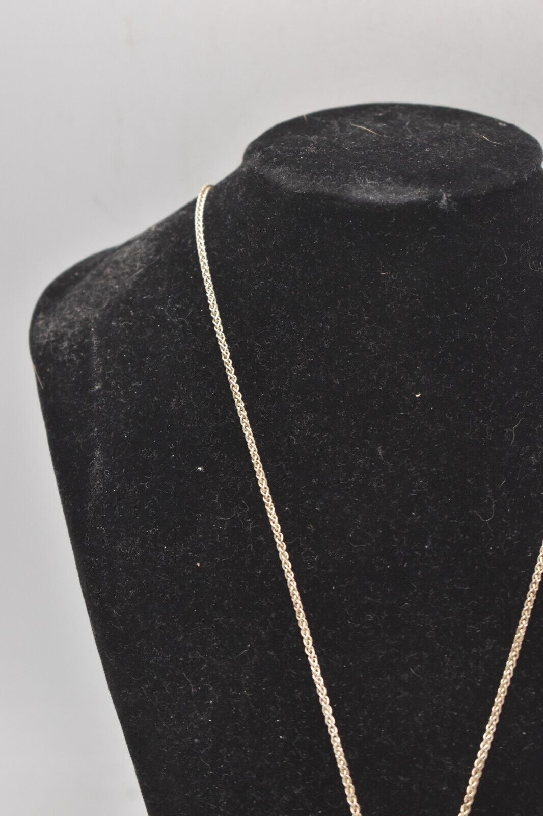 Vintage Sterling Silver 925 Necklace with Baltic Amber Cabochon Silver Setting