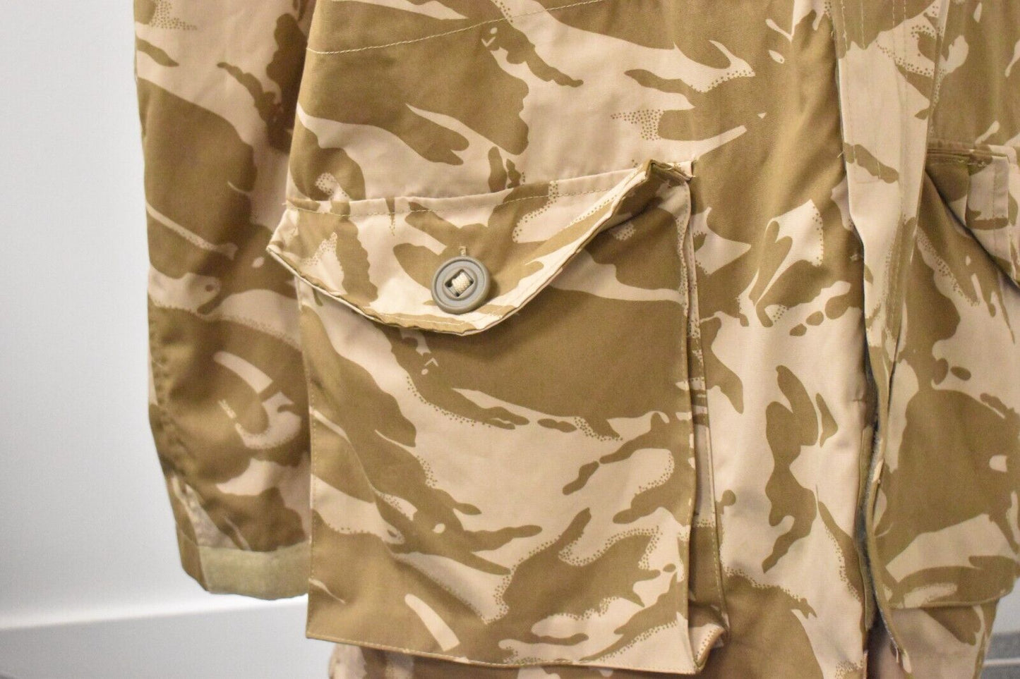 British Army Desert DDPM Camouflage Windproof Combat Smock Jacket - Size 180/104