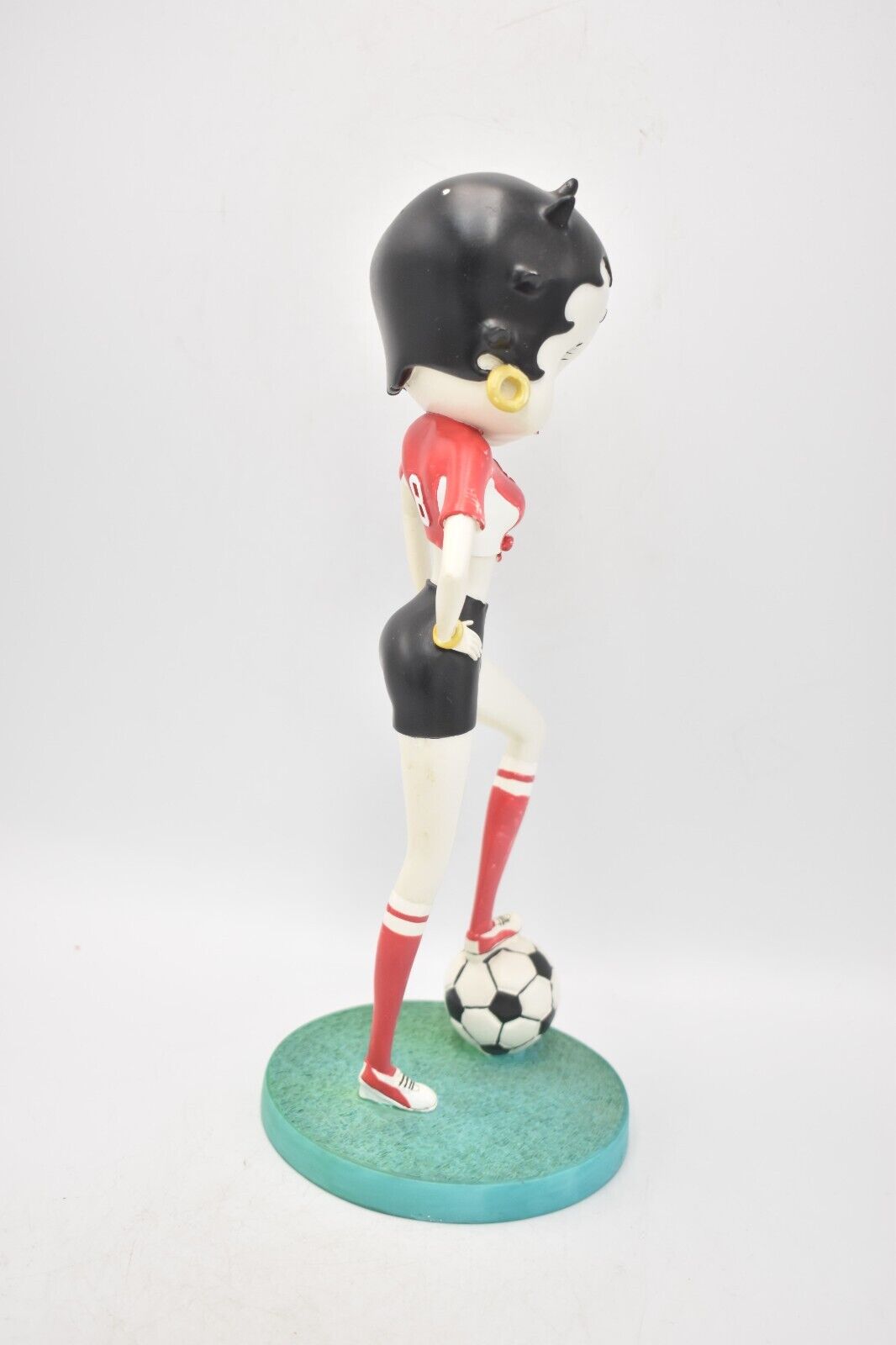 Betty Boop Footballer Figurine Statue Ornament – King Features Syndicate 2002