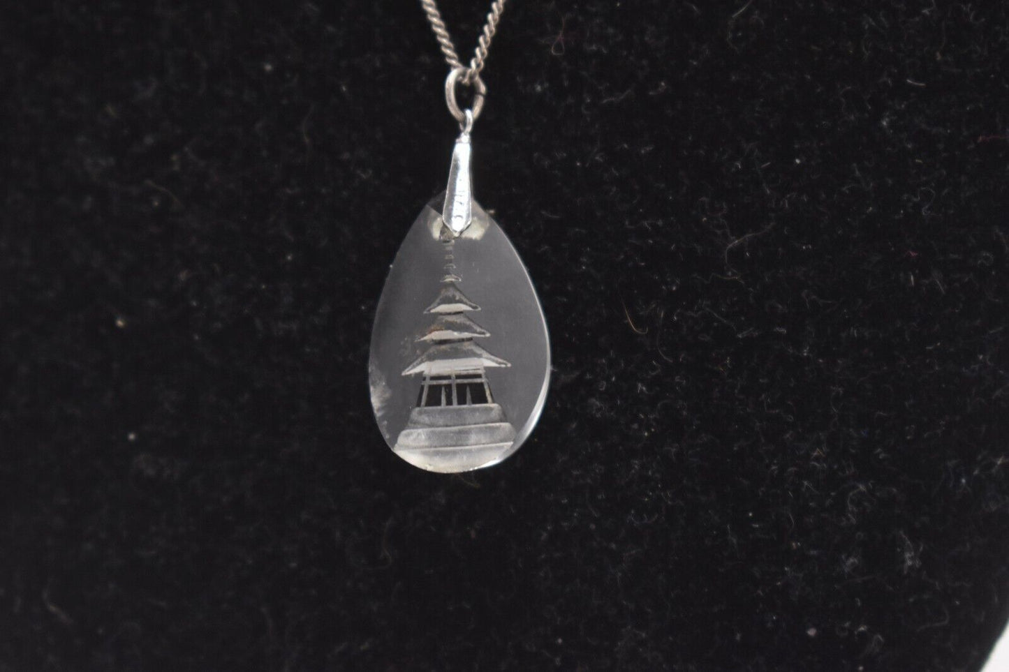 Vintage 925 Sterling Silver Japanese Pagoda Pendant Necklace – 45cm Chain