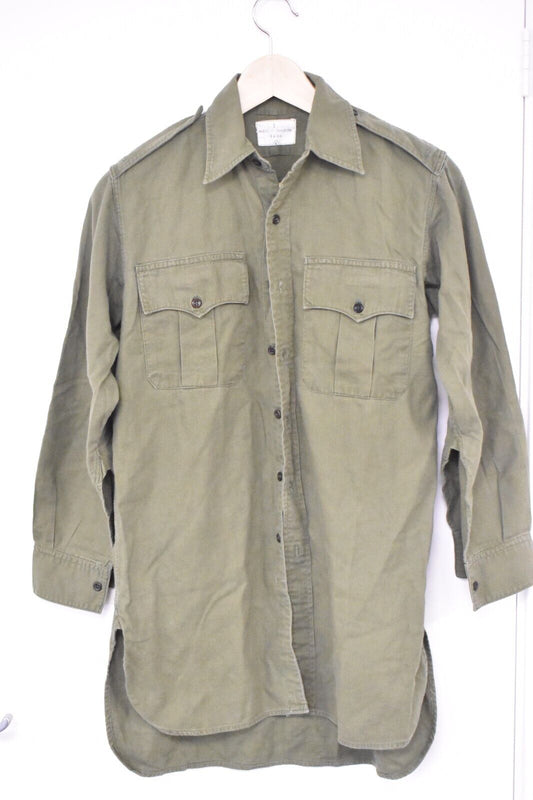 British Army 1960s Olive Green Jungle Aertex Cellular Shirt – Size 38"
