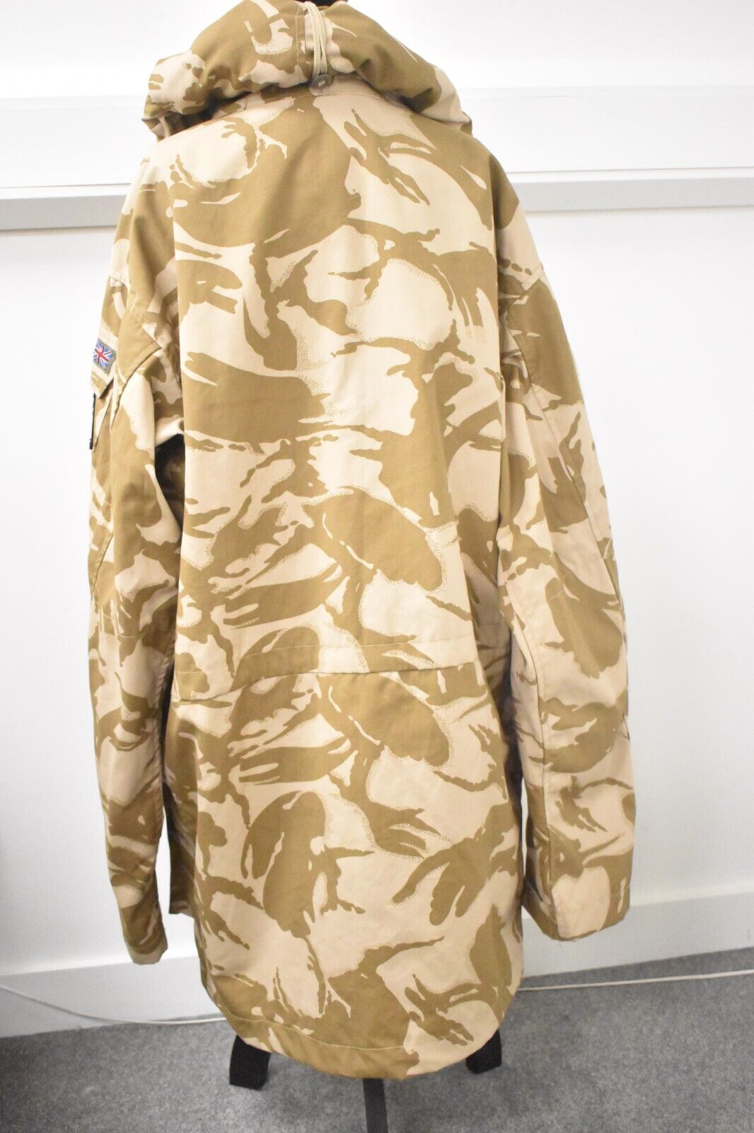 British Army Desert DDPM Camouflage Windproof Combat Smock Jacket - Size 180/104