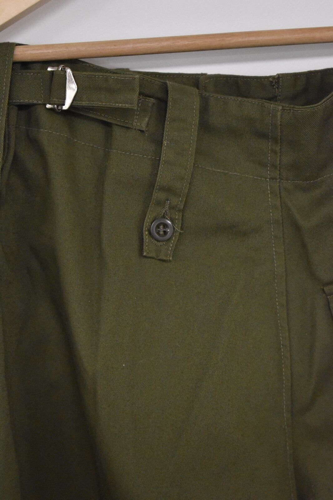 British Army Olive Green Lightweight Combat Trousers – Size 85/80/96
