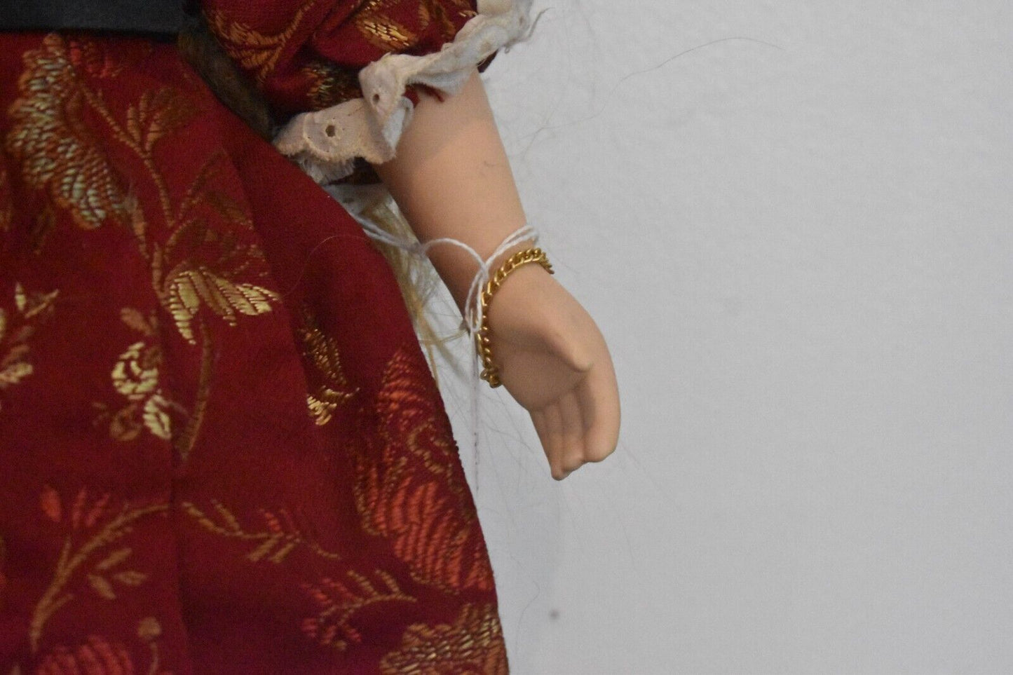 Vintage Alberon Porcelain Doll – Blonde Hair, Blue Eyes, Oriental Dress, 50cm