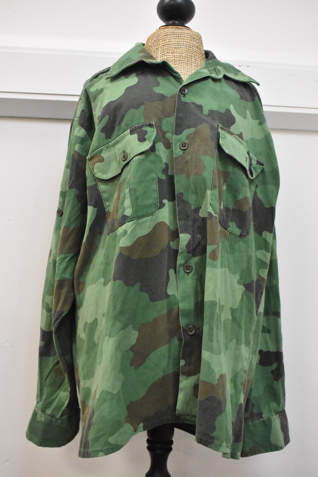 Vintage Serbian Army Combat Shirt – Oakleaf Camo, Yugoslavia Uniform, 44" Chest