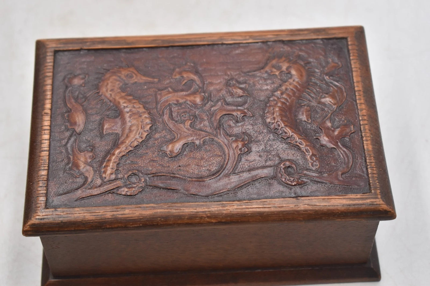 Antique Chinese Hand Carved Rosewood Seahorse Motif Trinket Storage Box 15cm