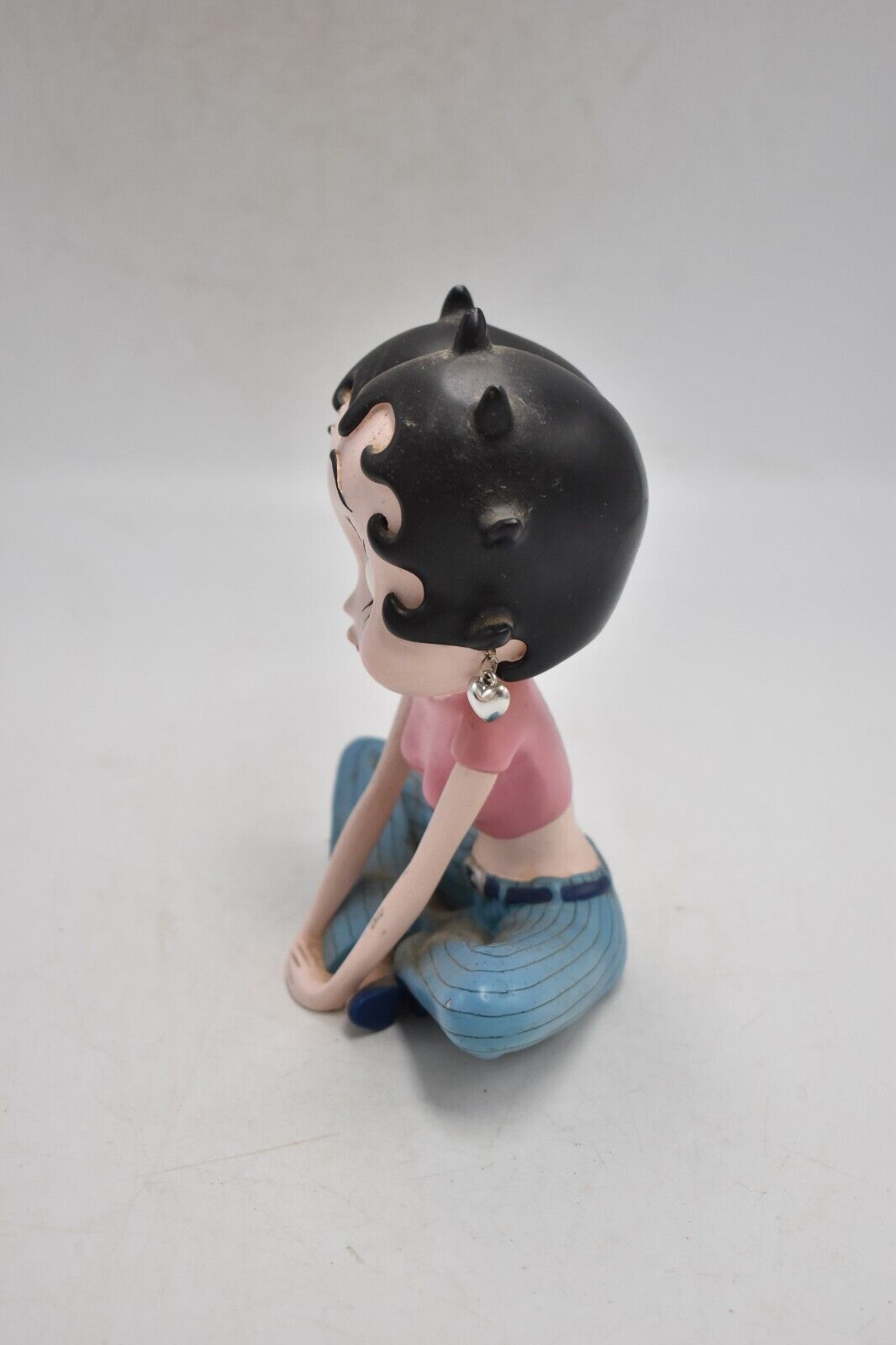 Betty Boop Sitting Cross-Legged Figurine – King Features Syndicate