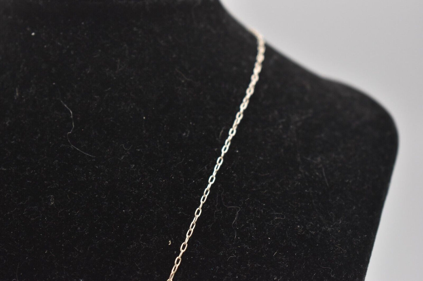 Vintage 925 Sterling Silver and Dragon Claw Pendant Necklace 45cm