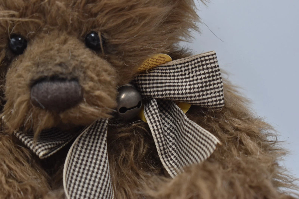 Charlie Bears Kelvin Teddy Bear Retired Tagged Isabelle Lee Designed