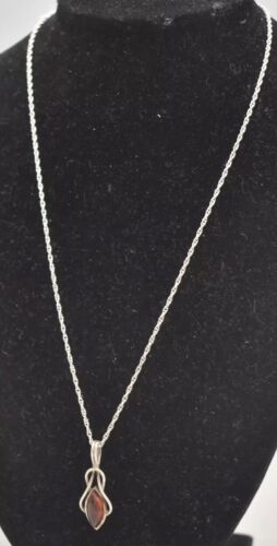 Vintage Sterling Silver 925 Necklace with Amber Pendant – 45cm