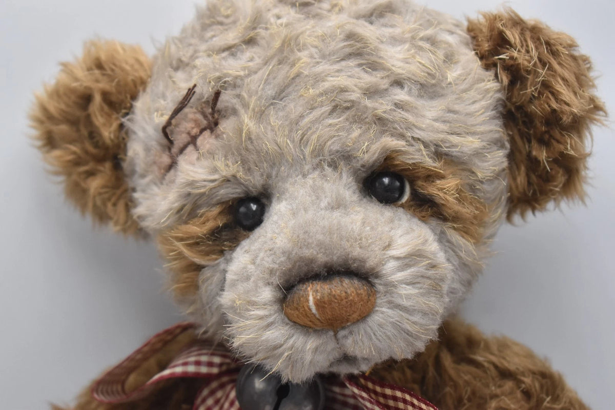 Charlie Bears Padmin Teddy Bear Retired Tagged Isabelle Lee Designed