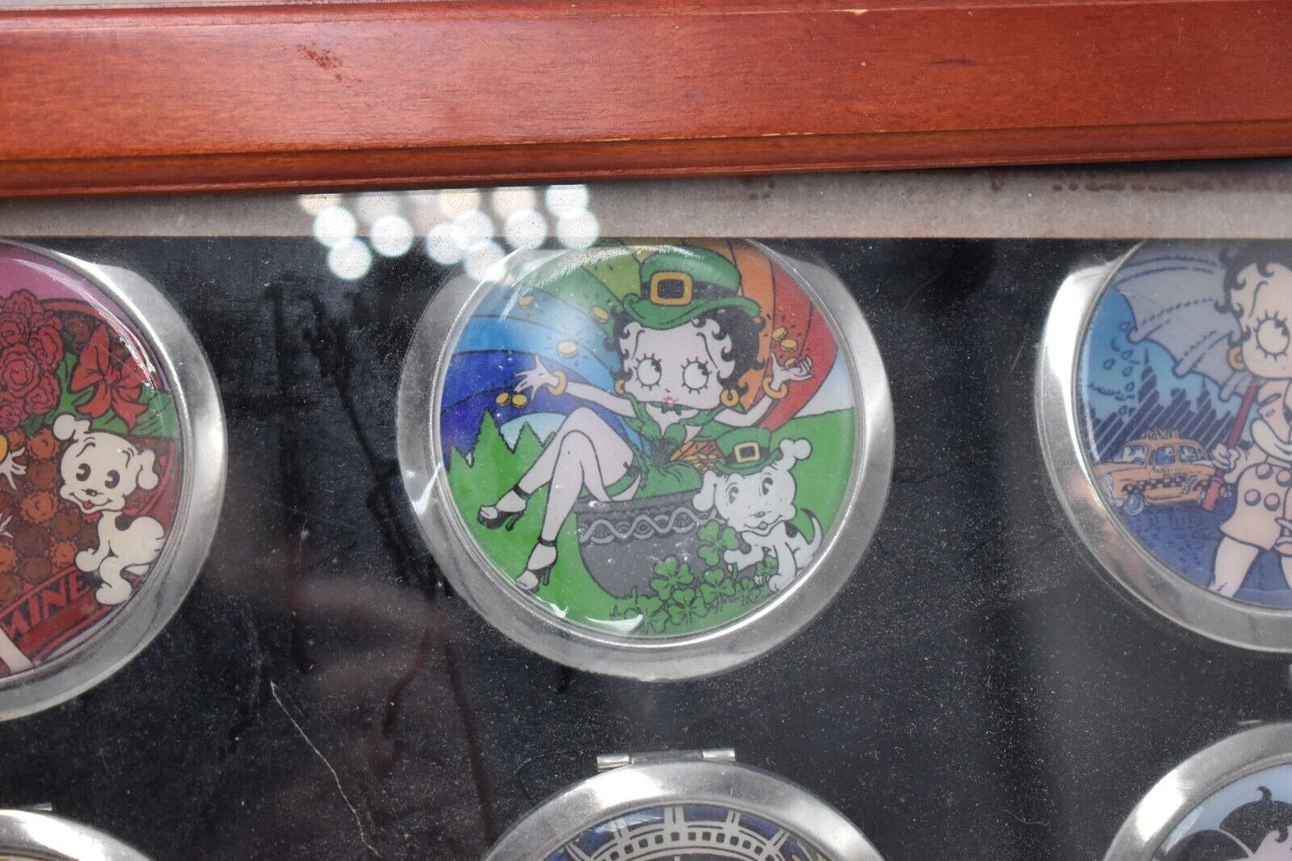 Willabee & Ward Betty Boop Compact Mirror Collection – Wooden Glass Case