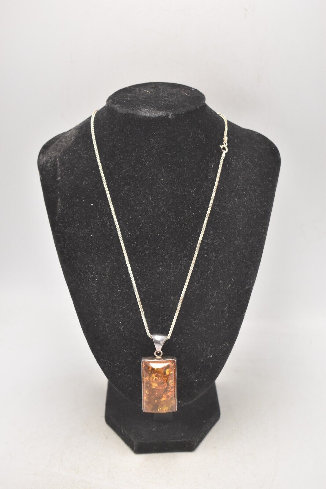 Vintage Sterling Silver 925 Necklace with Baltic Amber Cabochon Silver Setting