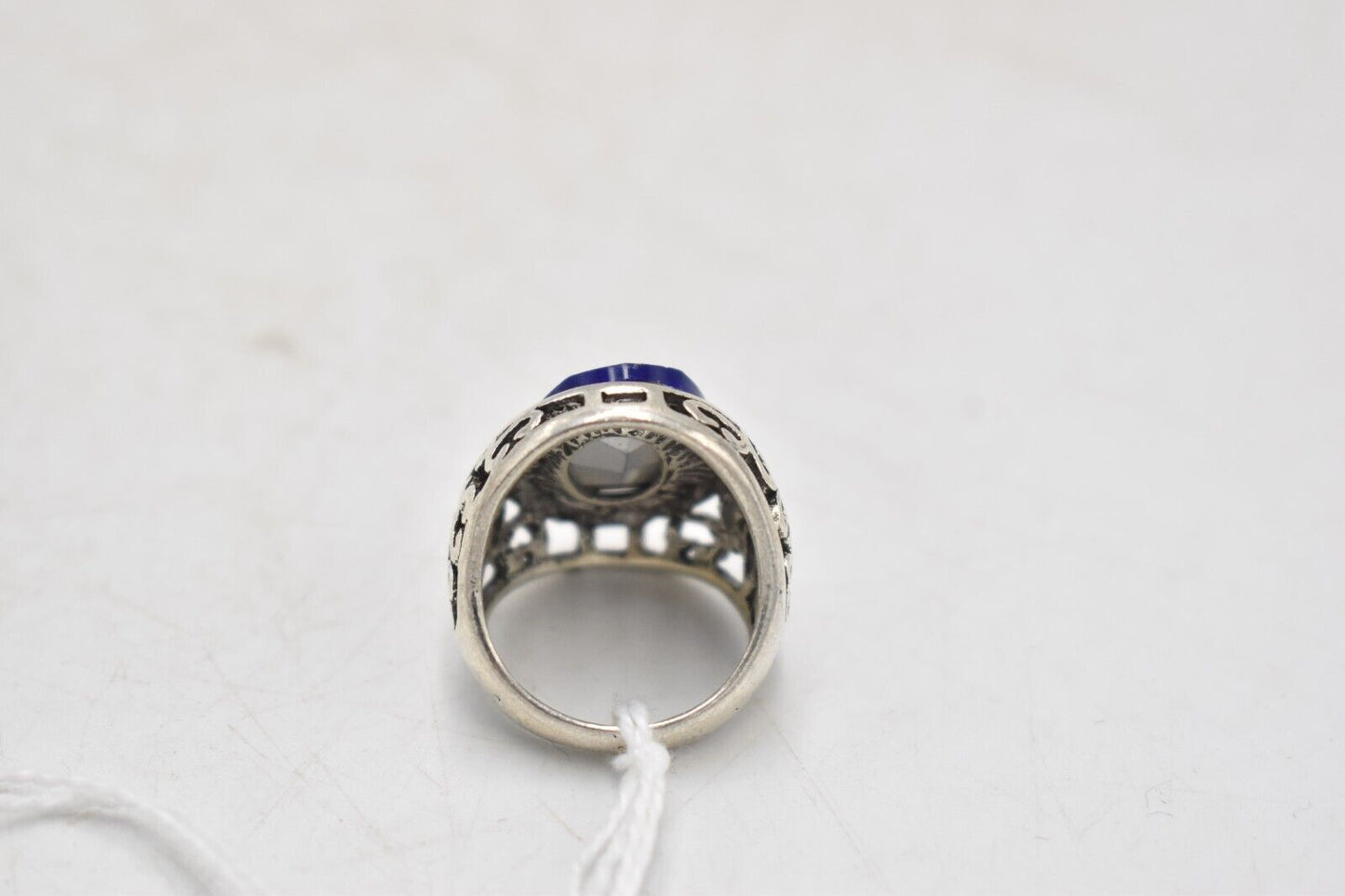 Vintage Silver-Tone Oversized Ring with Synthetic Cobalt Blue Stone – Size P