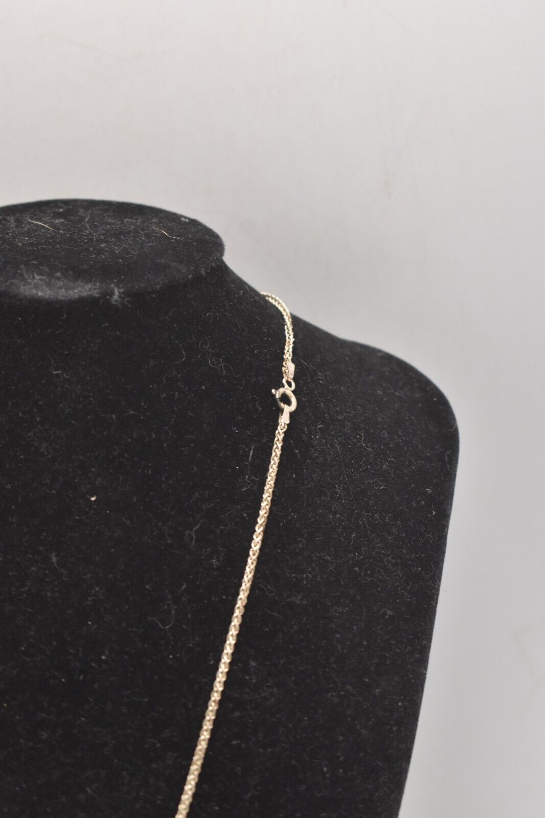 Vintage Sterling Silver 925 Necklace with Baltic Amber Cabochon Silver Setting