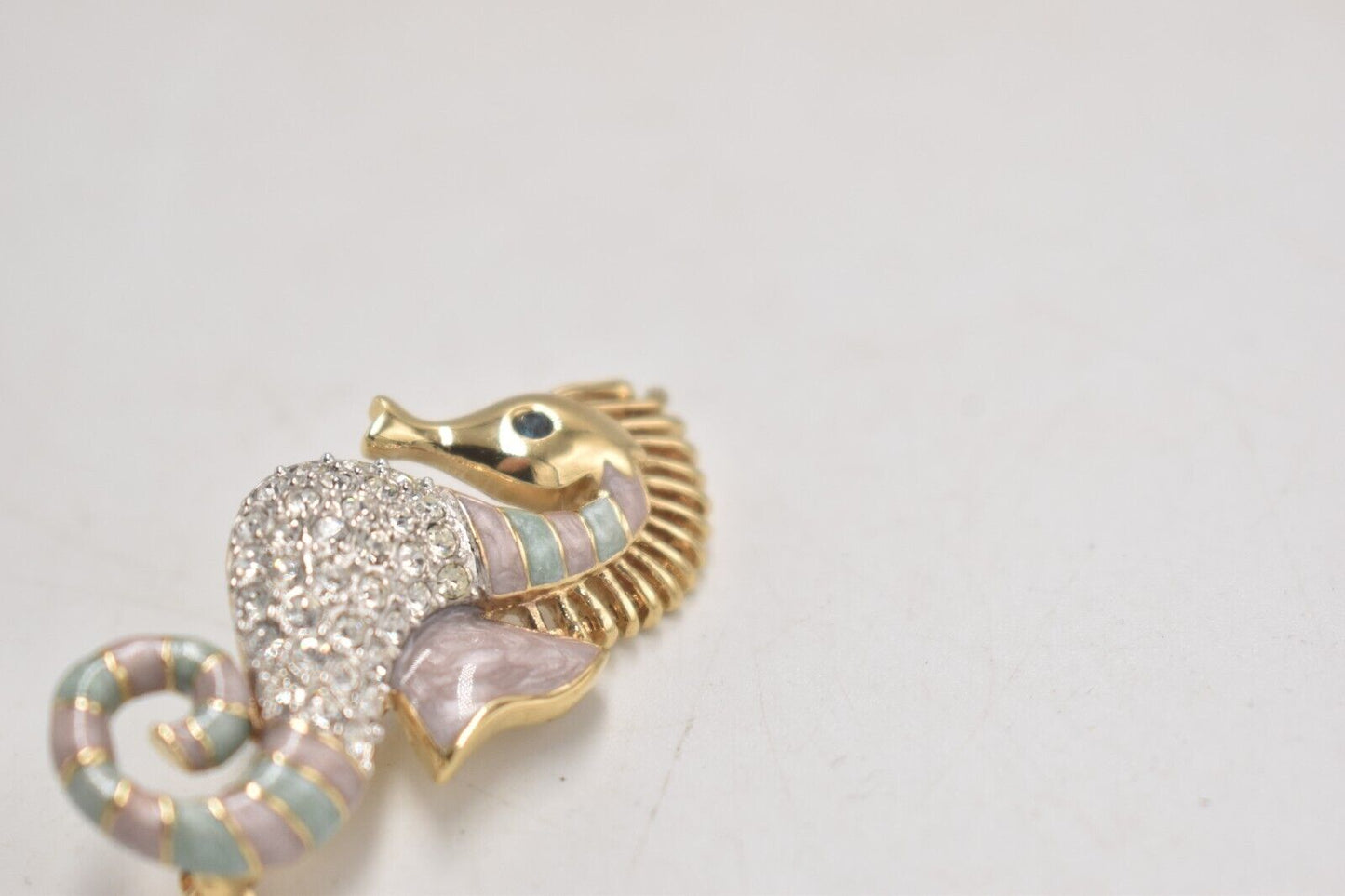 Vintage Seahorse Brooch – Rhinestone & Enamel – Costume Jewellery