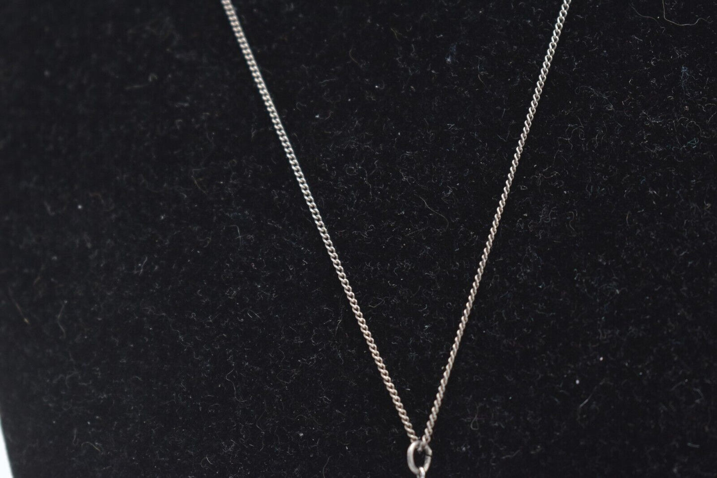Vintage 925 Sterling Silver Japanese Pagoda Pendant Necklace – 45cm Chain