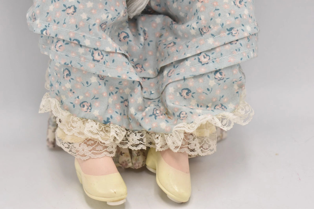 Vintage Danbury Mint Once Upon a Time Grandmother Granddaughter Porcelain Dolls