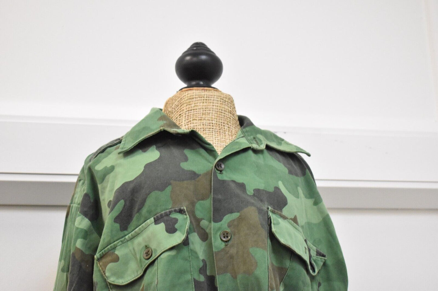 Vintage Serbian Army Combat Shirt – Oakleaf Camo, Yugoslavia Uniform, 44" Chest