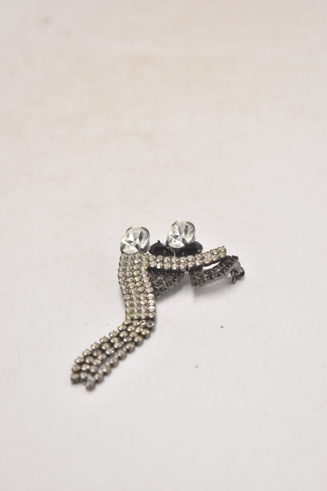 Vintage Rhinestone Glitzy Dancing Couple Brooch – Women's Jewellery