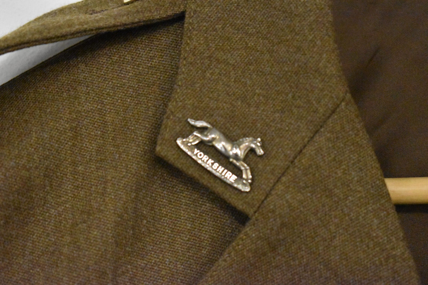 British Army Men’s No. 2 Dress Jacket – Yorkshire Regiment – Size 182/100/84