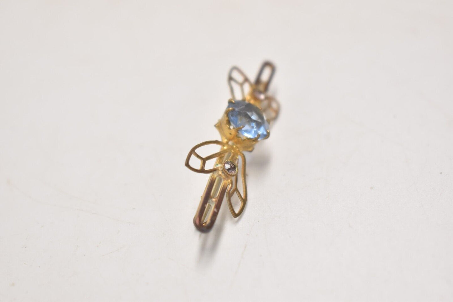 Vintage Gold Tone Butterfly Brooch with Blue Glass Gemstone – Women's Jewellery