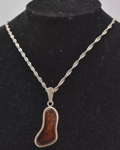 Vintage Sterling Silver 925 Necklace with Amber Pendant – 60cm