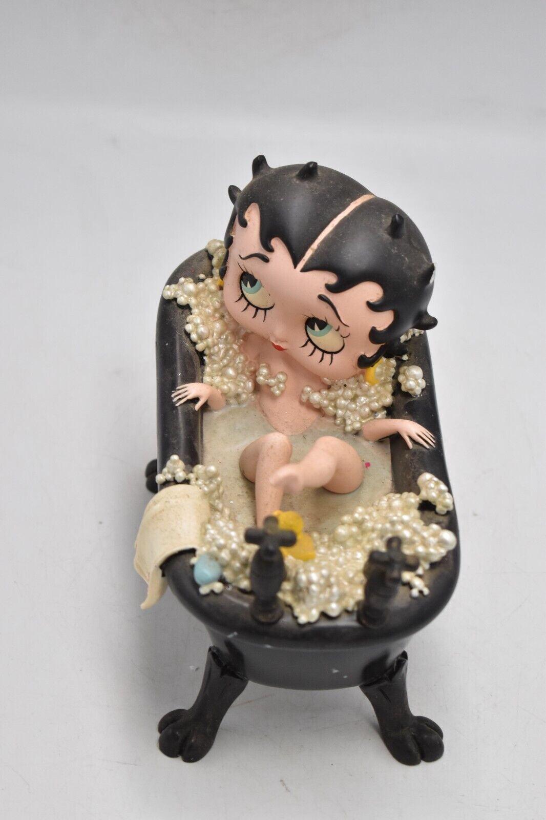 Betty Boop Bath Tub in Black Figurine – King Features Syndicate