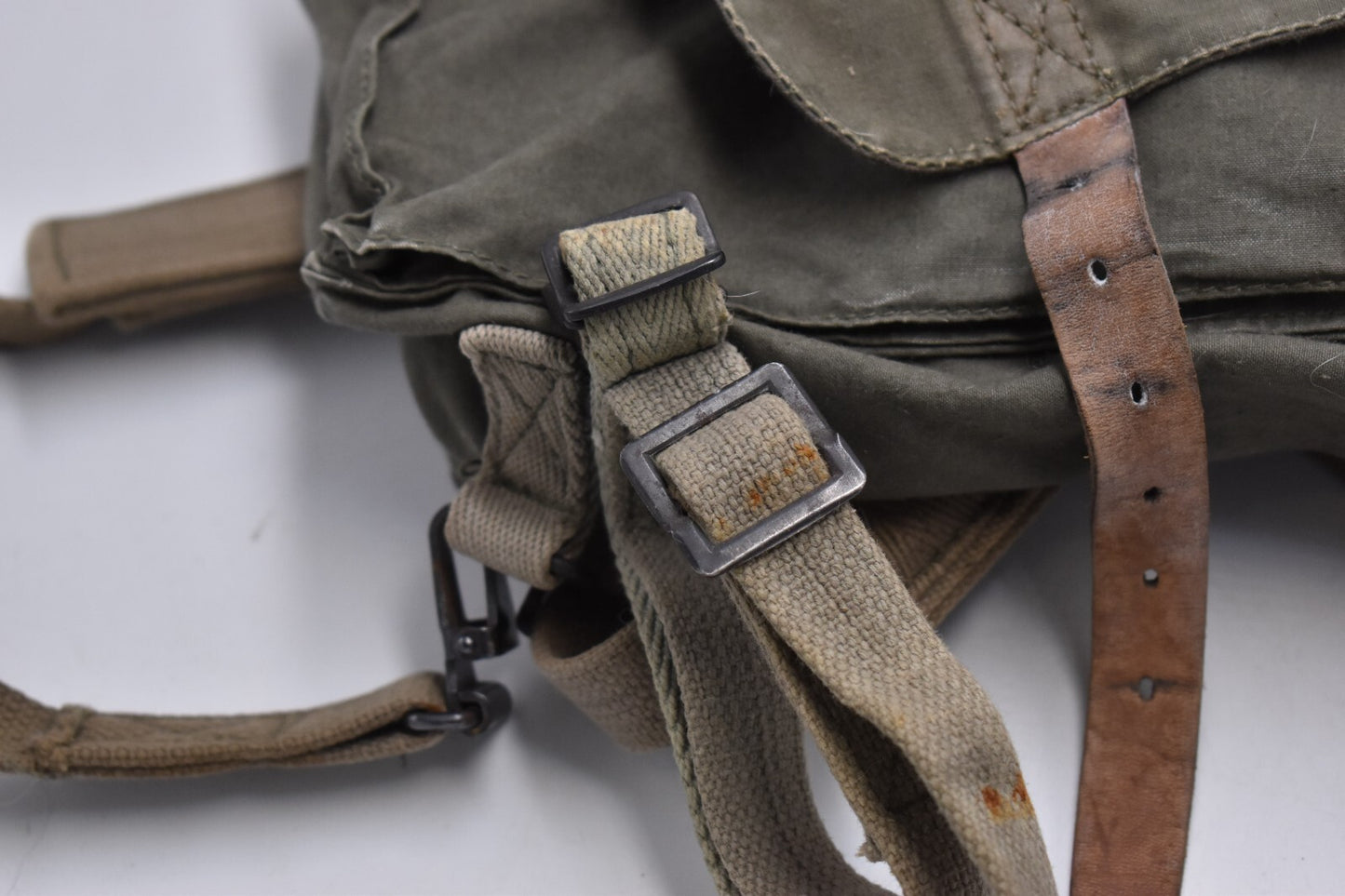 Yugoslavian Serbian Army M77 Backpack – Military Surplus Rucksack/Messenger