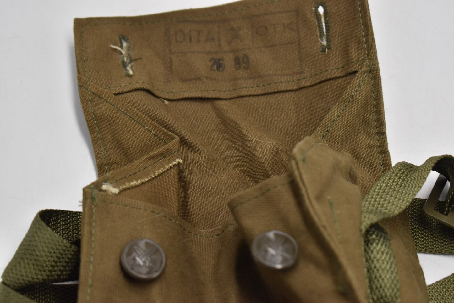 Czech Army Gas Mask Shoulder Bag – Vintage Olive Canvas – Retro Military
