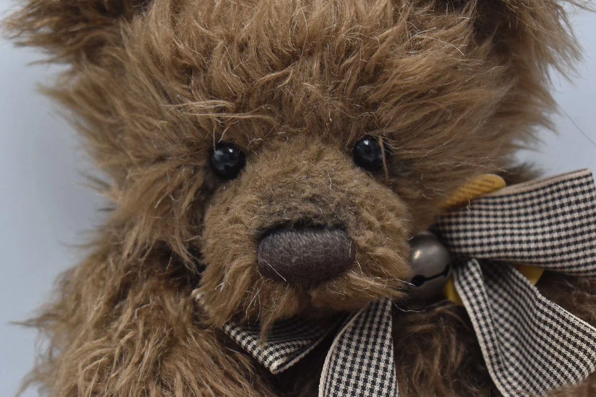 Charlie Bears Kelvin Teddy Bear Retired Tagged Isabelle Lee Designed