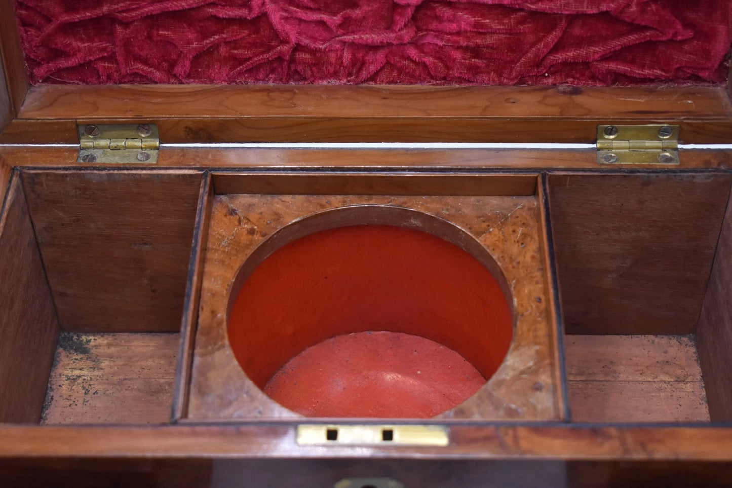 Antique Georgian Burr Walnut Tea Caddy with Silver Scallop Spoon