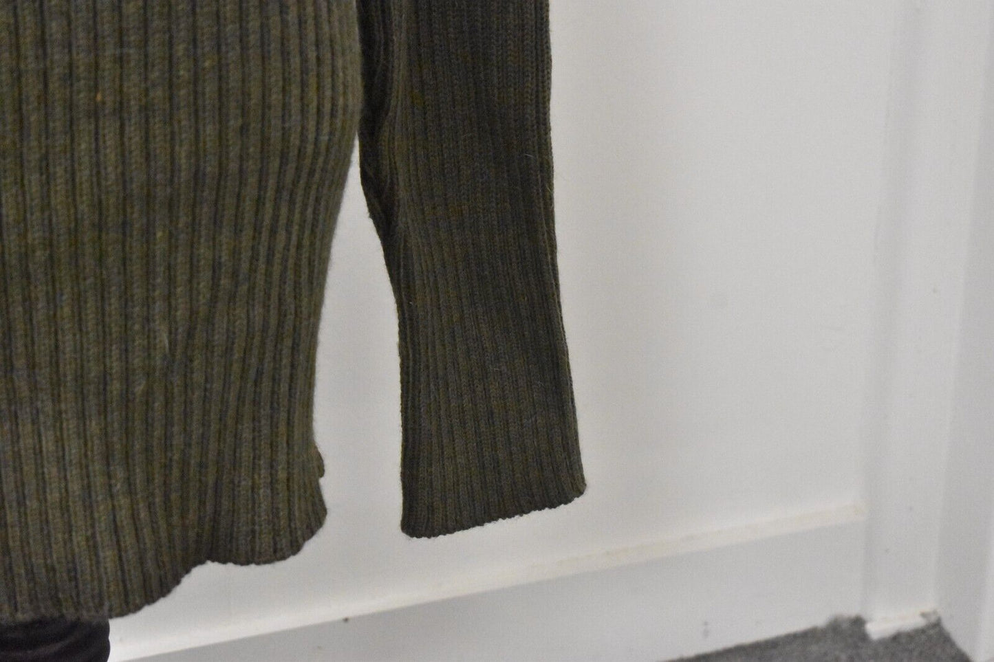 British Army Olive Green Wool Jumper – Royal Artillery Pullover, 40" Chest