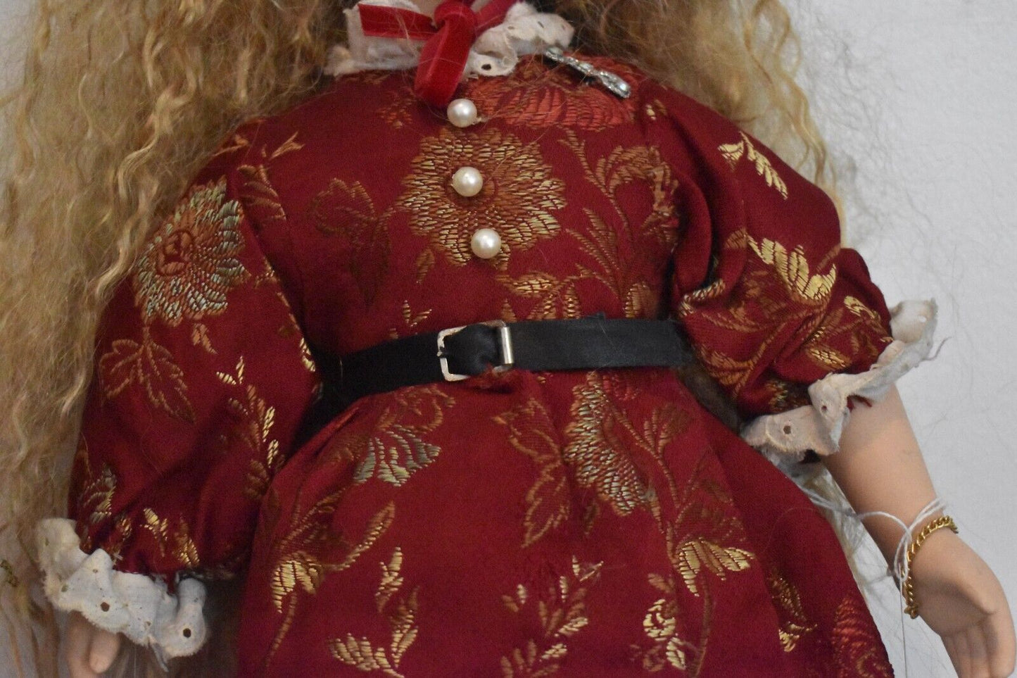 Vintage Alberon Porcelain Doll – Blonde Hair, Blue Eyes, Oriental Dress, 50cm